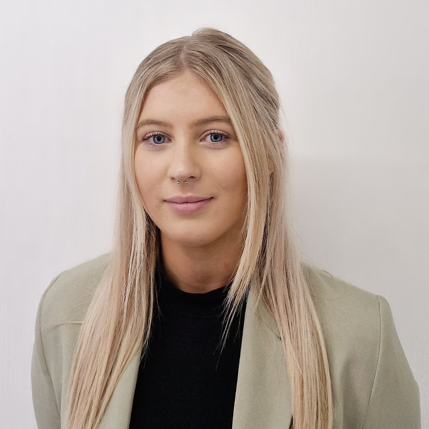 Scarlet - Holly Mealing, Lettings Consultant